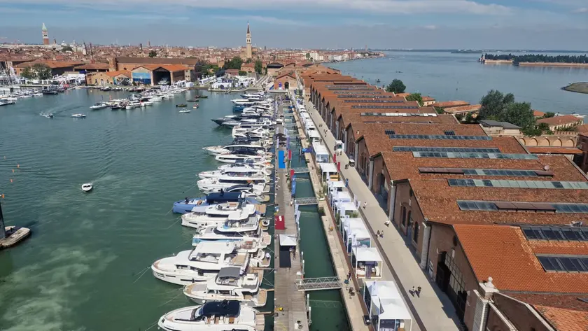 Una parte della darsena del Salone Nautico di Venezia vista dall'alto (foto Matteo Tagliapietra/Interpress)