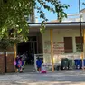 La scuola elementare Volta imbrattata con le scritte