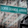 L’immagine simbolo della campagna “Scrivi quando arrivi”