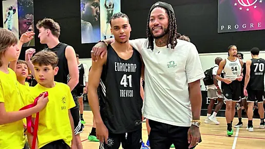 David Torresani, qui con Derrick Rose alla Ghirada durante l'Eurocamp