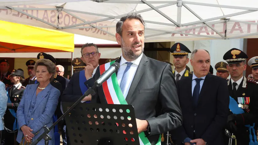 Il sindaco di Treviso, Mario Conte, in piazza dei Signori