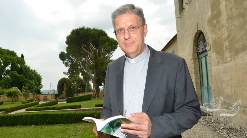 Il vescovo di Vittorio Veneto, monsignor Riccardo Battocchio