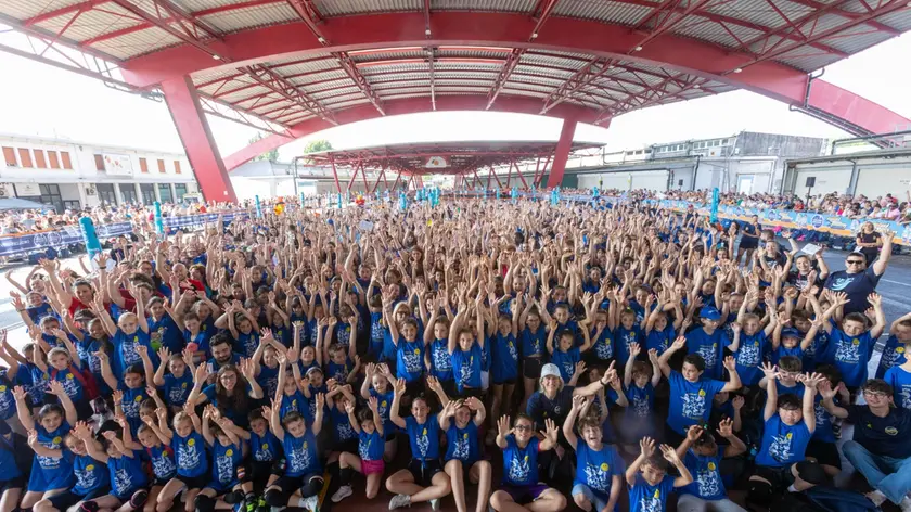I baby atleti del volley, la festa al mercato ortofrutticolo di Treviso
