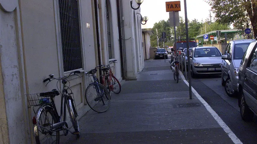L'area esterna della stazione di Mogliano dove si è consumata l'aggressione