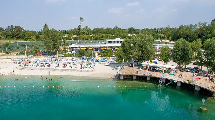 La spiaggia della Baita al Lago di Castelfranco