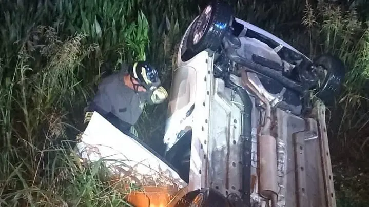 L'auto finita fuori strada a Roncade
