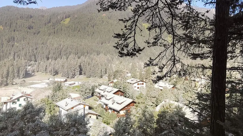 San Vito di Cadore si è risvegliata imbiancata dalla polvere venuta giù da Croda Marcora