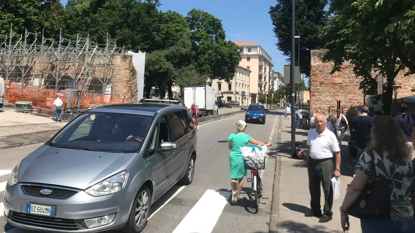 L'allestimento del cantiere sulle mura di Treviso