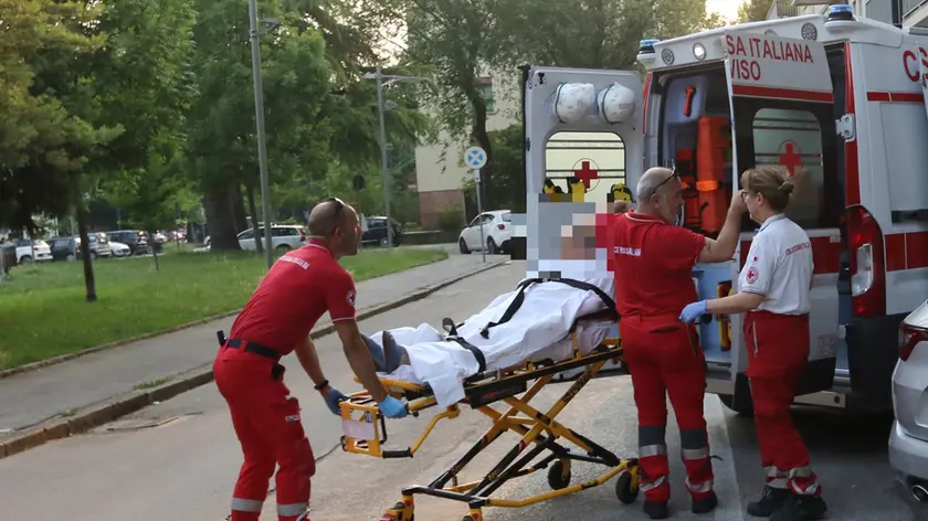 Il grande caldo mette a dura prova i lavoratori, soprattutto gli operai edili