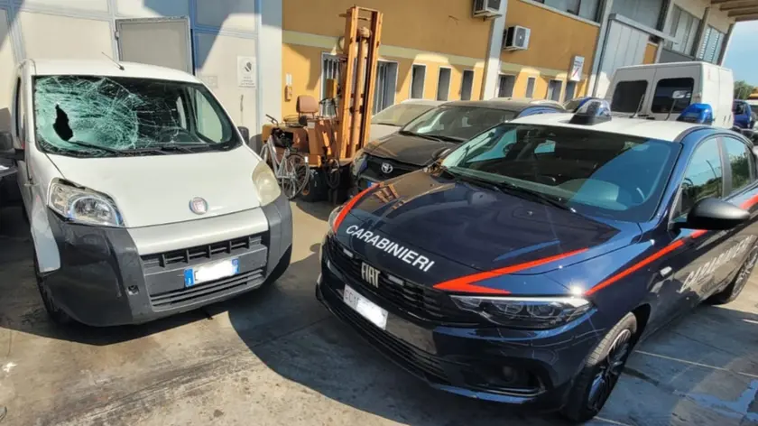 Treviso, investe ciclista e scappa