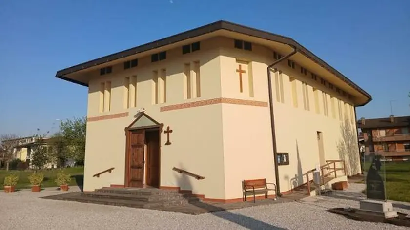 L'ormai ex chiesetta in via Giovanni XXIII a Fontanelle