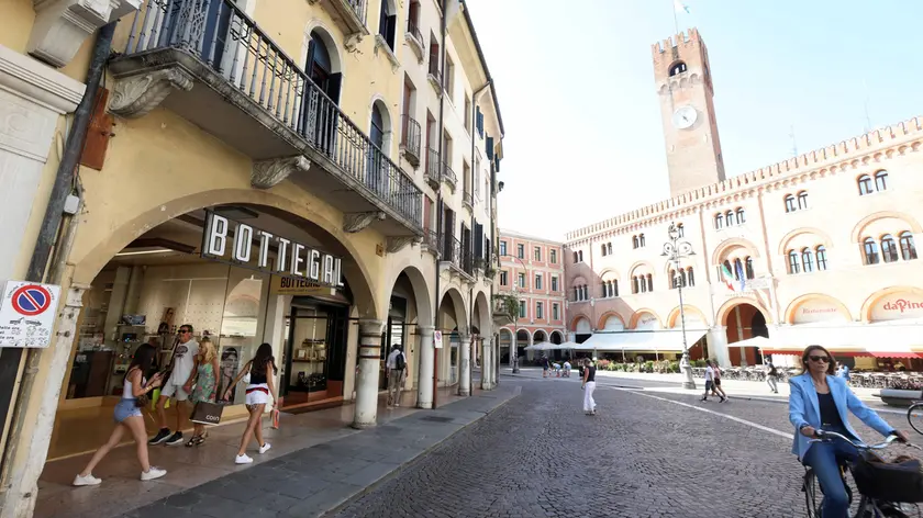 L'area tra Calmaggiore e Piazza dei Signori, cuore dello shopping cittadino