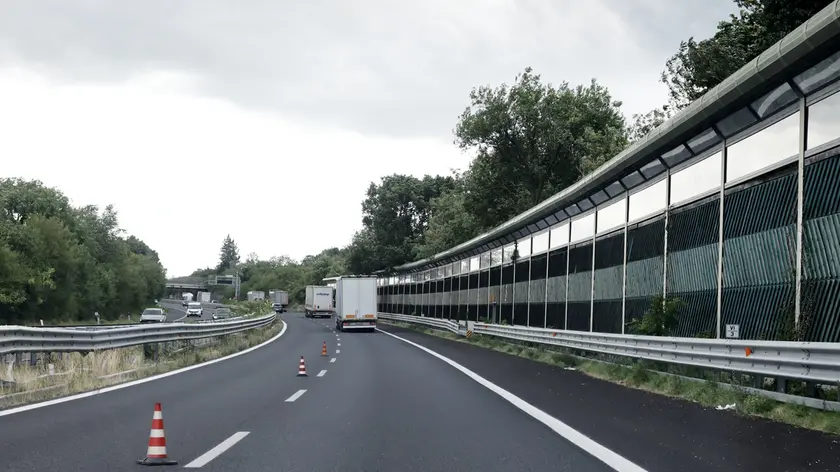 Tratto autostradale fra Sistiana e Sgonico dove l'uomo è stato investito (Foto Lasorte)