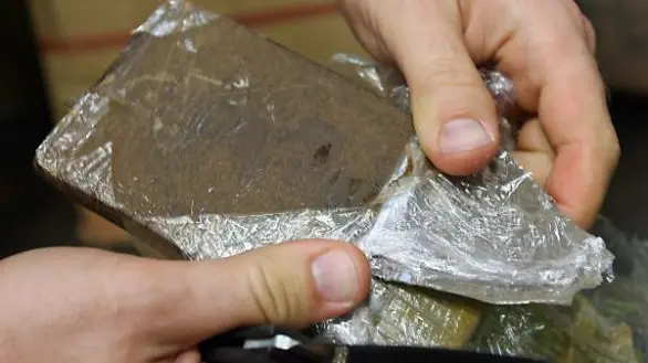 Un panetto di hashish