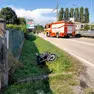 La moto fuori strada dopo aver travolto una giovane a San Donà