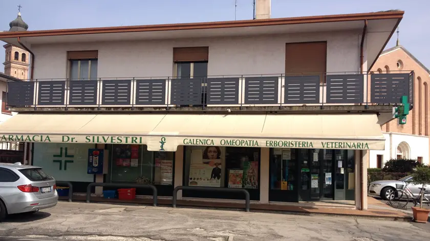 La farmacia di Postioma che ha subito la rapina