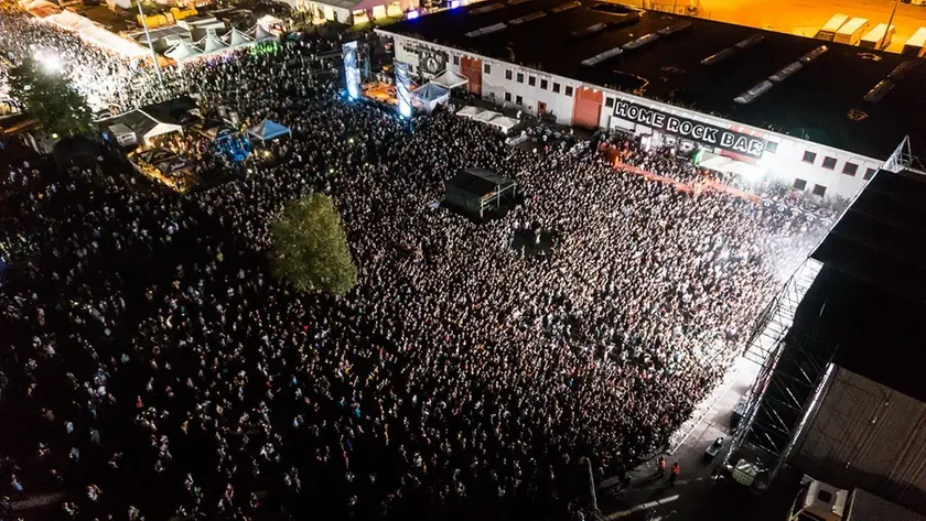 La Dogana invasa per una delle serate dell'Home Festival