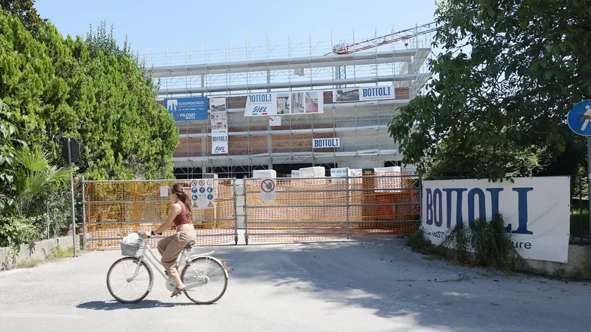 La facciata della nuova succursale Ca' del Galletto del liceo Canova a Santa Bona