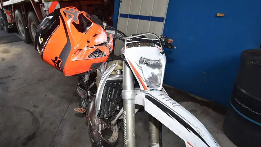 La moto coinvolta nell'incidente mortale (foto Cavicchi/Macca)