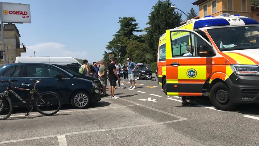I rilievi dell'incidente provocato dal pirata in viale IV Novembre a Treviso