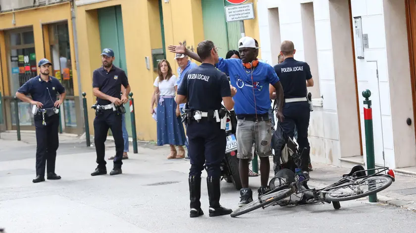 Un intervento della polizia locale a Treviso