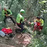 L'intervento del soccorso alpino per salvare la donna scivolata dal sentiero