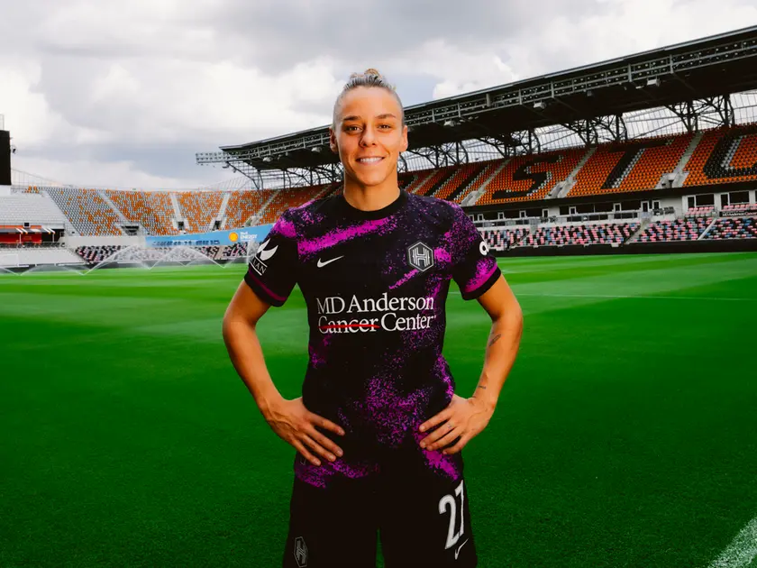 Lisa Boattin con la maglia degli Houston Dash