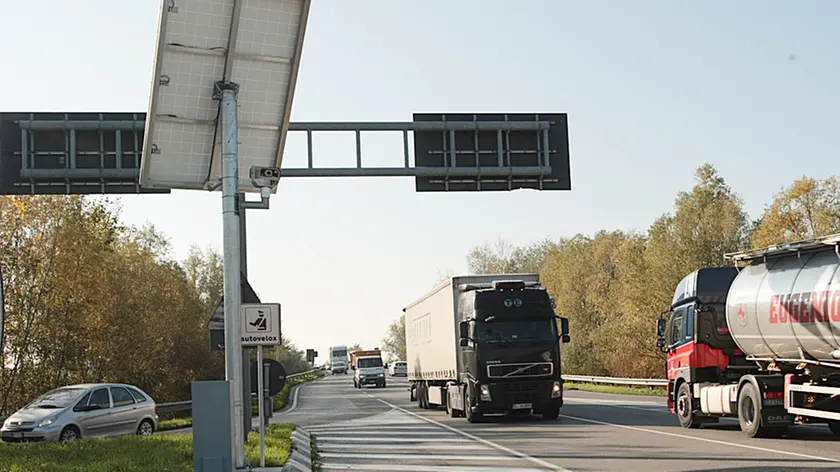 Uno dei velox sulla strada regionale del Santo