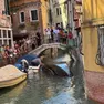 La gondola rovesciata a Venezia
