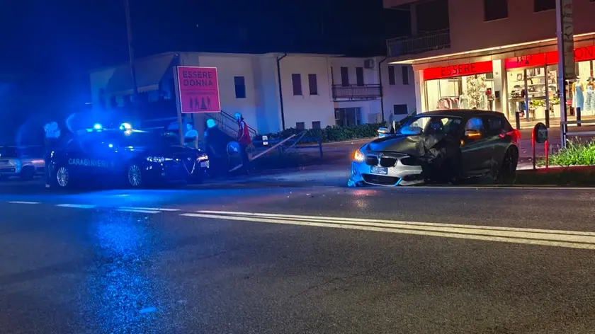L'auto schiantata dopo la folle gara