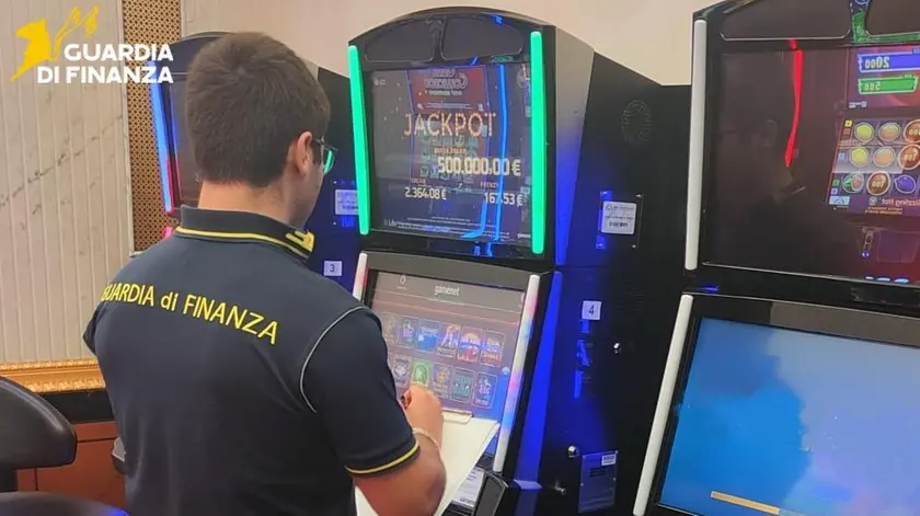 Il locale è stato sanzionato per l'offerta di gioco d'azzardo fuori dagli orari consentiti