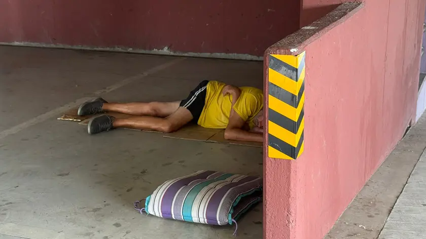 Un bivacco nel parcheggio di Treviso