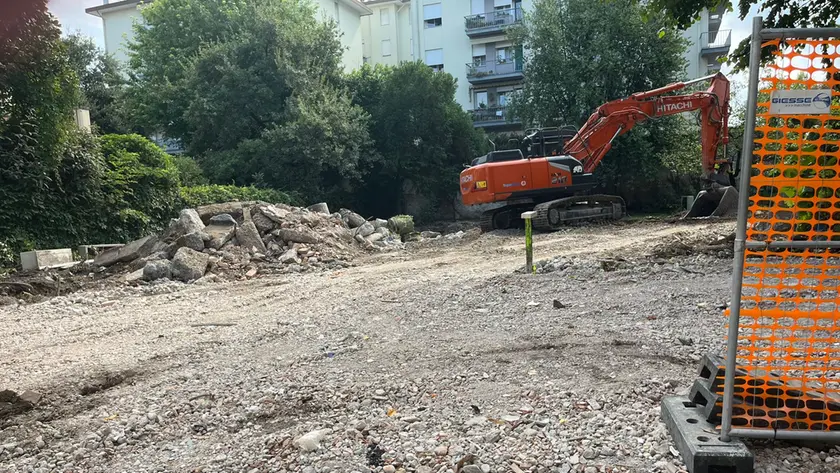 Il cantiere in zona Alzaia