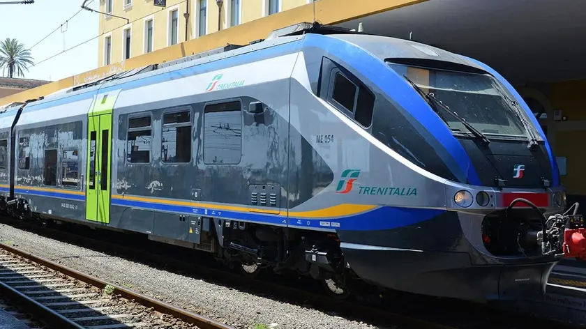 Un treno regionale come quello in cui è avvenuta l'aggressione