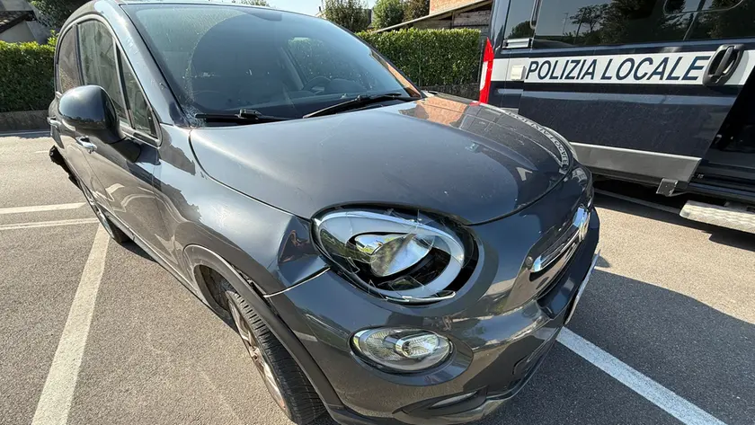 L'auto che ha travolto la donna