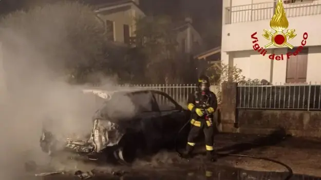 La Porsche Cayenne data alle fiamme