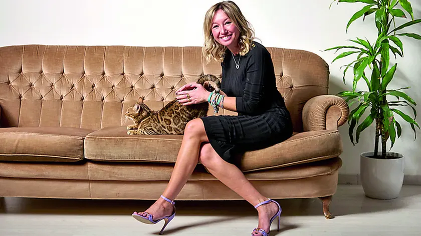 Valentina Perin con una delle sue gatte