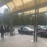 L'arrivo di carabinieri e vigili urbani alla stazione delle corriere di Vittorio Veneto