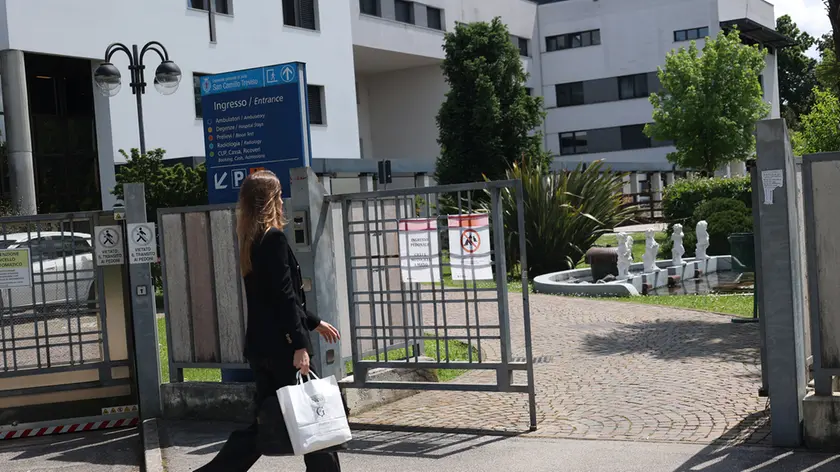 L'ingresso dell'ospedale San Camillo