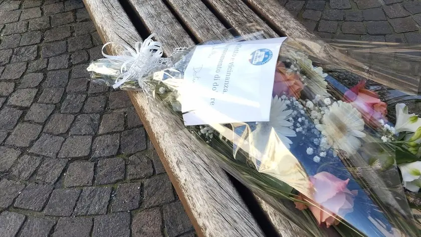 La panchina dove ha avuto luogo il borseggio fatale