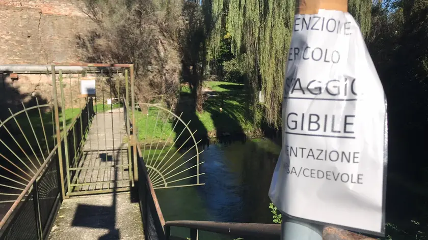 Porta Altinia chiusa da entrambi gli accessi