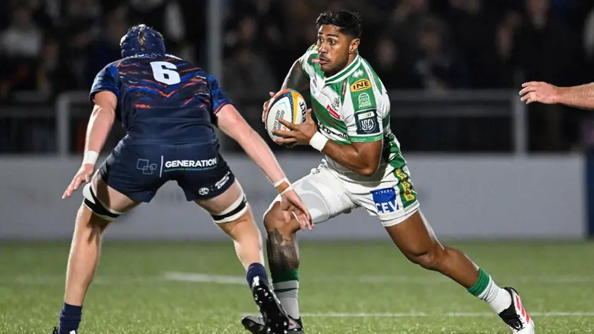Fekitoa conduce l’azione offensiva