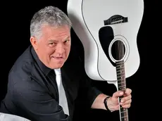 Il cantautore Fabrizio De Poi, 62 anni, è accusato di omicidio preterintenzionale