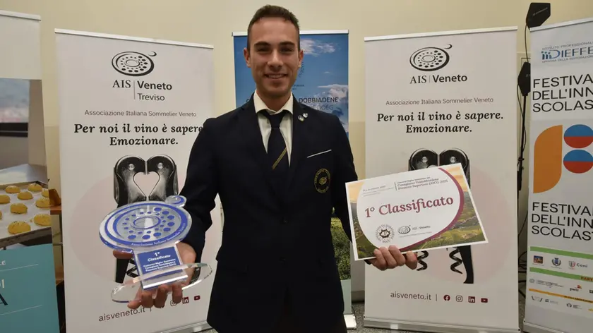 Marco Curini, 28 anni, di Treviso, è il miglior sommelier del Conegliano Valdobbiadene