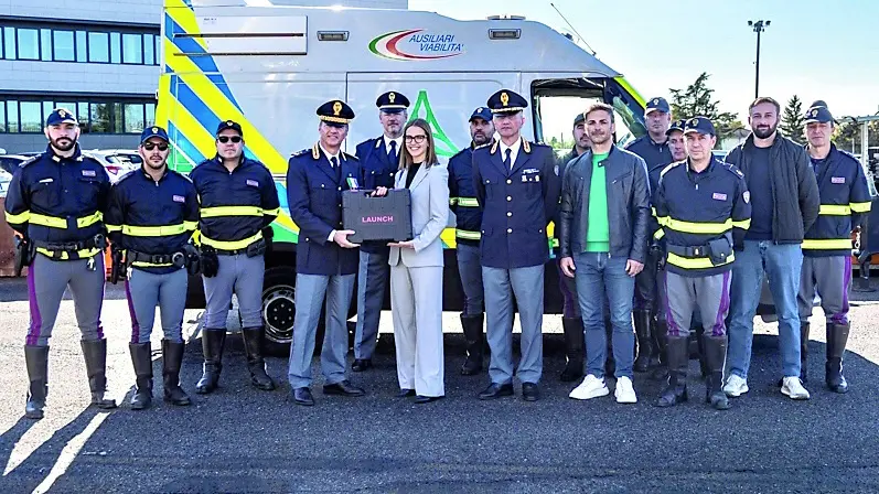 La cerimonia di consegna dei dispositivi acquistati da Autostrade Alto Adriatico per la Polizia stradale