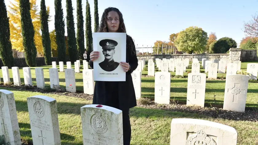 Una discendente del caduto James Cairns Milne