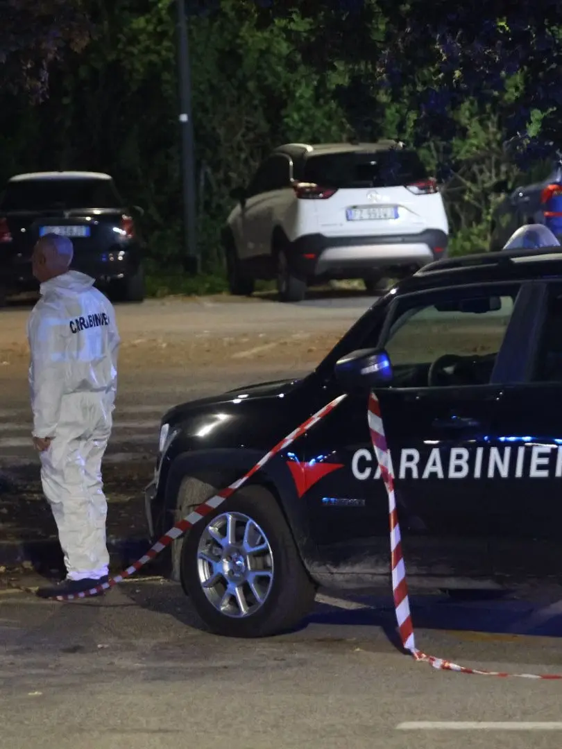 I carabinieri sul luogo della sparatoria a Mogliano