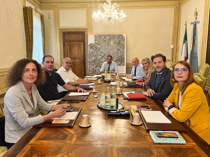 La giunta Conte con Rosanna Vettoretti, i leghisti Manera e Zampese, il sindaco, il forzista De Checchi, Gloria Sernagiotto, Barbisan e Tessarolo