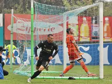 Luigi Scotto dopo il gol decisivo. Foto Editoriale Report