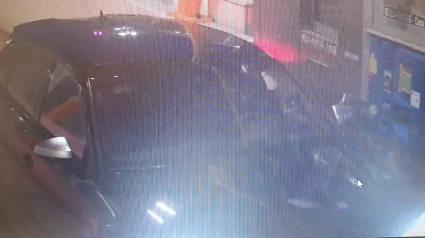 L'Audi A6 immortalata nel casello autostradale